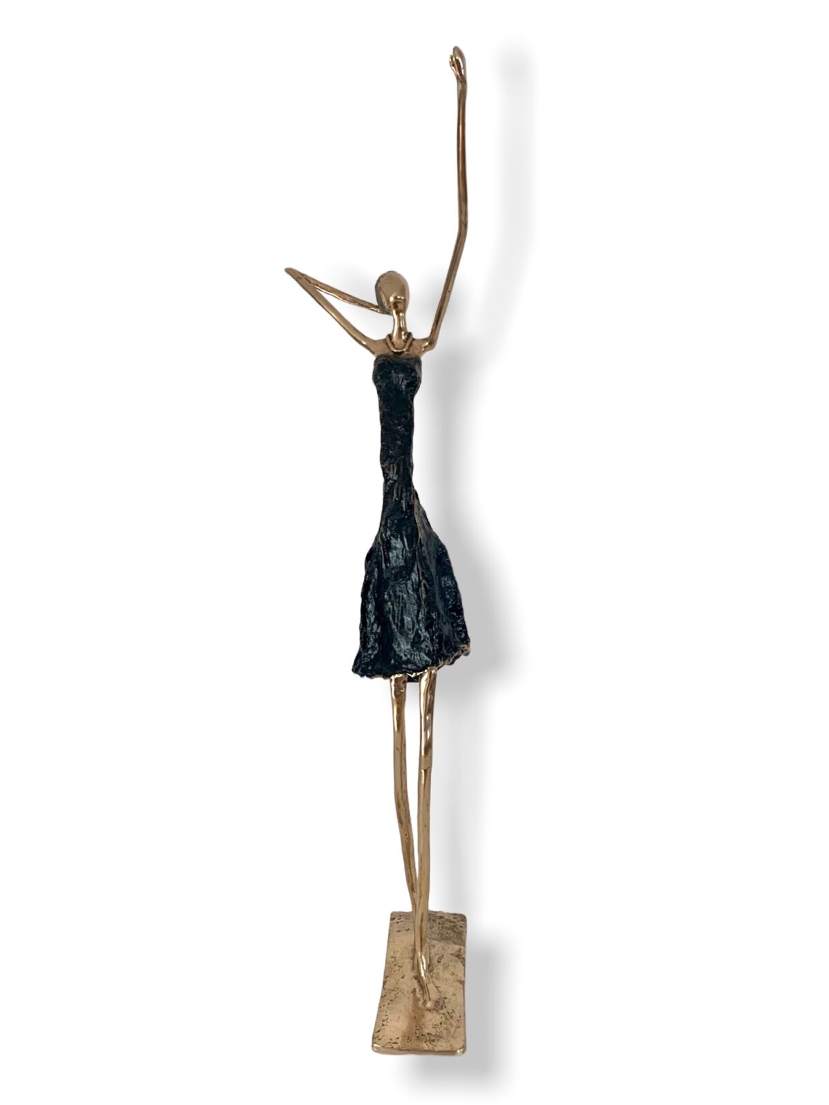 Bronze - patine noire - Femme en dialogue avec le ciel - Sculpture Magali Willems